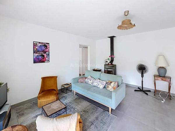 Vente                                                      Appartement
                        
                     4 pièces                      70 m2                     à L'Île-Rousse