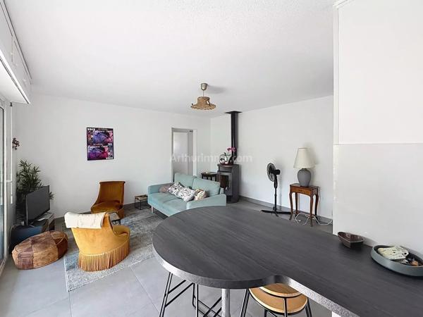 Vente                                                      Appartement
                        
                     4 pièces                      70 m2                     à L'Île-Rousse