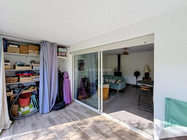 Vente                                                      Appartement
                        
                     4 pièces                      70 m2                     à L'Île-Rousse