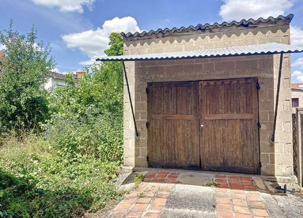 Maison à vendre    5 pièces •  Montluçon