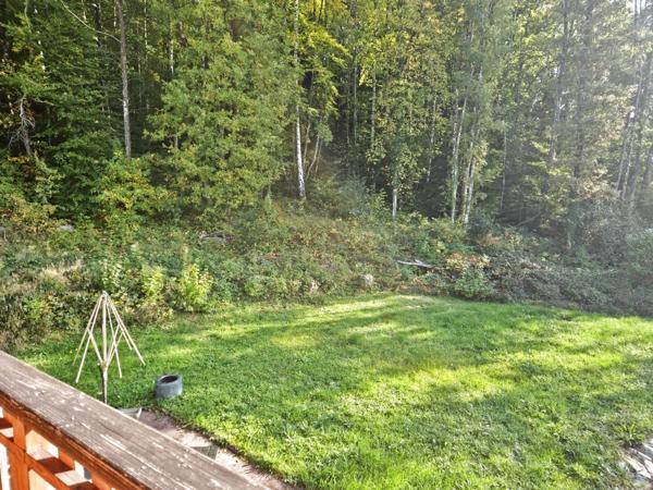 Saint-Martin-Bellevue (74370) Maison à étage,130 m², 3 chambres, sur sous sol complet sur un green de 1528 m², garage et porche