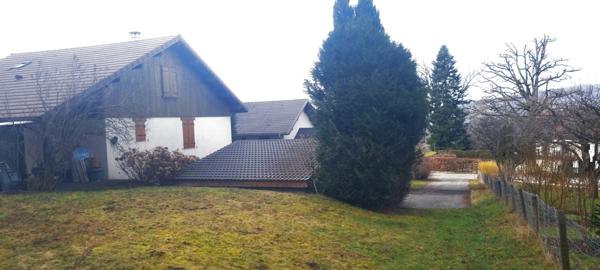 Saint-Martin-Bellevue (74370) Maison à étage,130 m², 3 chambres, sur sous sol complet sur un green de 1528 m², garage et porche