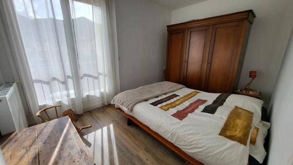 Jolie maison 2 faces avec garage et jardin