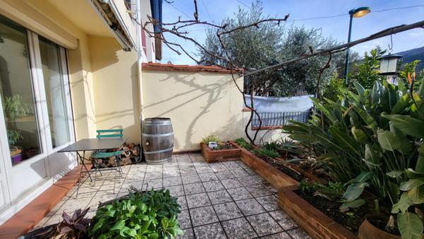 Jolie maison 2 faces avec garage et jardin