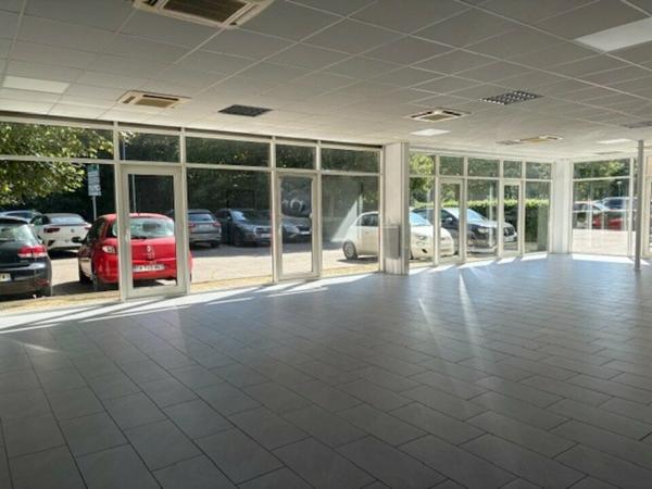 BUREAUX à LOUER de 122 m²