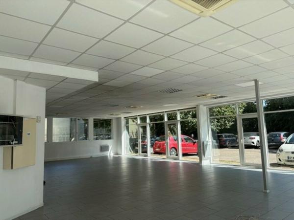BUREAUX à LOUER de 122 m²