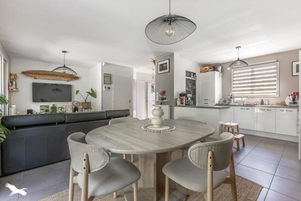 Maison à vendre 385 688 € Saint-Médard-en-Jalles 4 p 82 m² DPE C