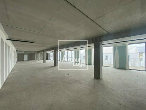 Bureaux neufs au pied de la gare