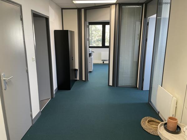 A LOUER BUREAUX 63 M2 COMPIEGNE - ZAC DE MERCIÈRES