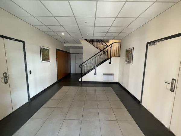 A LOUER BUREAUX 63 M2 COMPIEGNE - ZAC DE MERCIÈRES