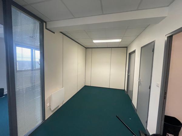 A LOUER BUREAUX 63 M2 COMPIEGNE - ZAC DE MERCIÈRES