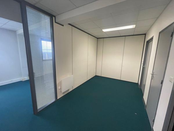 A LOUER BUREAUX 63 M2 COMPIEGNE - ZAC DE MERCIÈRES