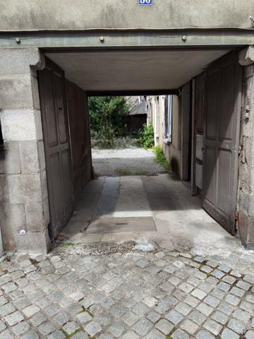 A VENDRE - BUREAUX - CENTRE-VILLE LIMOGES - 161 m² avec garage et stationnements
