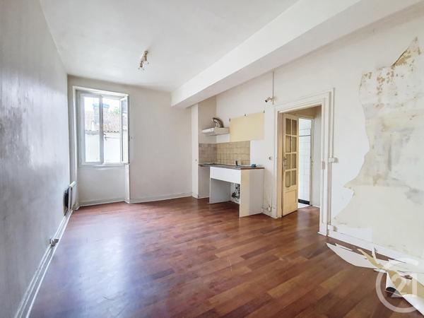 Immeuble à vendre  227,99 m2 CONDOM - 32