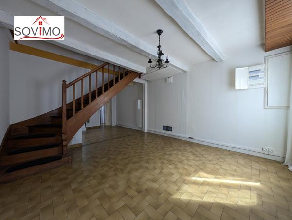 MAISON DE BOURG, 2 CH, COUR