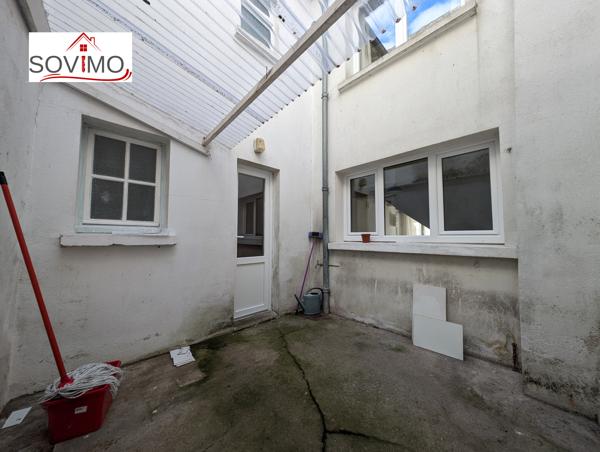 MAISON DE BOURG, 2 CH, COUR
