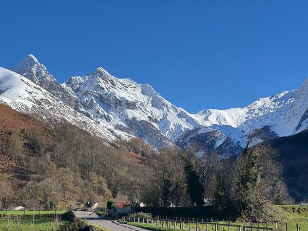 BAR TABAC HOTEL RESTAURANT DANS LES PYRENEES (64)