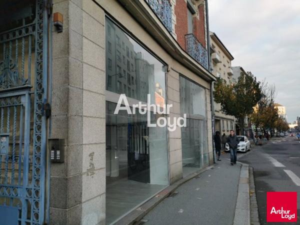 RENNES ST HELIER - BUREAUX A LOUER - 84 M²