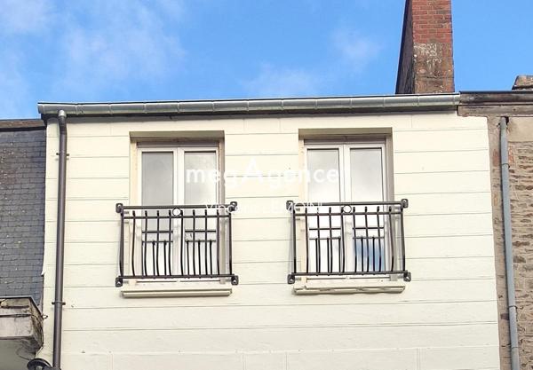 Immeuble à PONTORSON, 50170 - 230m²