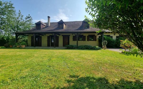 Maison à vendre    5 pièces • 207 m2 Glandon