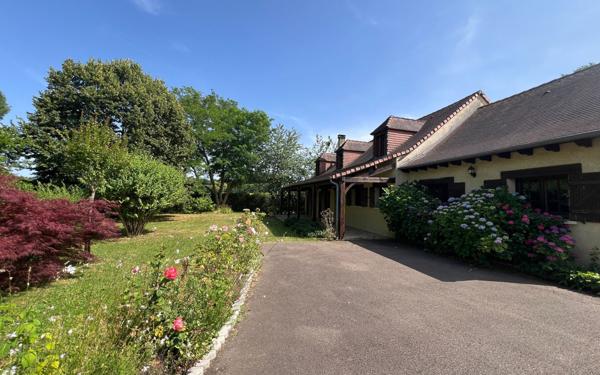 Maison à vendre    5 pièces • 207 m2 Glandon