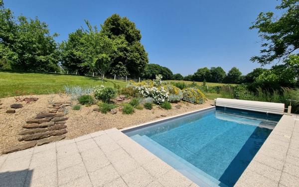 Maison à vendre    4 pièces • 144 m2 Coussac-Bonneval