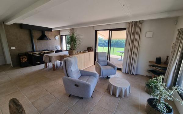 Maison à vendre    4 pièces • 144 m2 Coussac-Bonneval