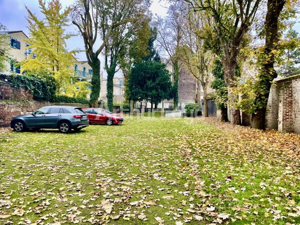 Bureaux à louer Lille avec parkings privatifs et emplacement central