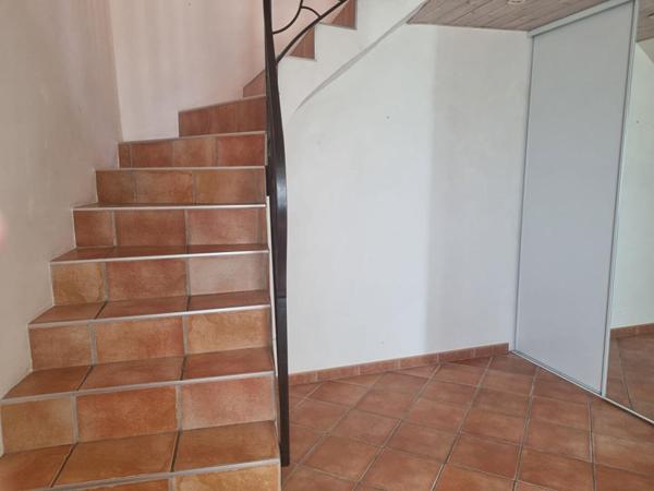 BOULIEU LES ANNONAY 07100  Maison en pierre de 43.63m² répartis sur 3 niveaux avec agencement optimisé et en très bon état général