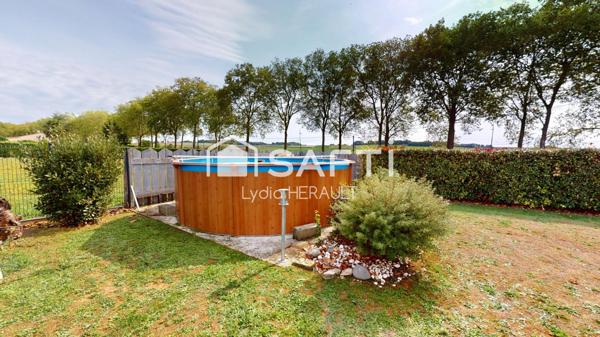 À Vars, Maison familiale plain pied récente alliant confort moderne, économies d’énergie et proximité immédiate de toutes commodités !