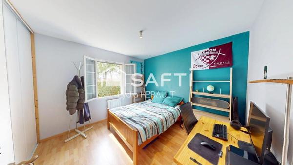 À Vars, Maison familiale plain pied récente alliant confort moderne, économies d’énergie et proximité immédiate de toutes commodités !