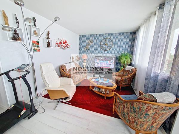 Beau T3 rénové de 70 m² au 9? étage avec 2 balcons