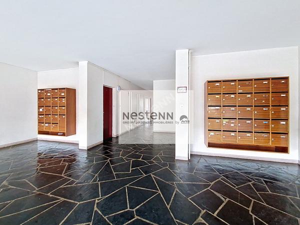 Beau T3 rénové de 70 m² au 9? étage avec 2 balcons
