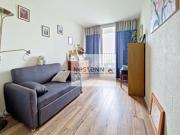 Beau T3 rénové de 70 m² au 9? étage avec 2 balcons
