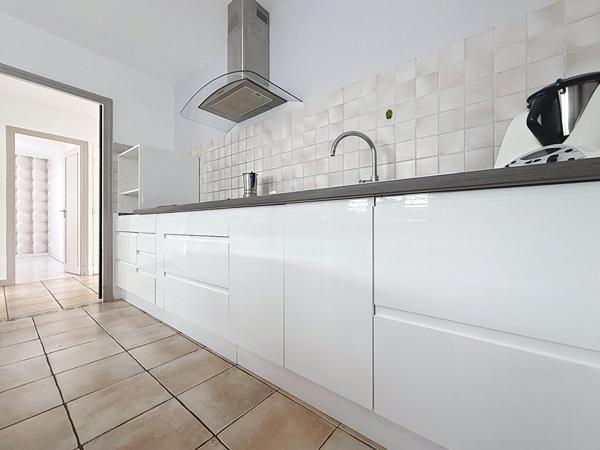 SOUS COMPROMIS - Maison de plain pied, lumineuse, 3 chambres, garage et jardin -  112 m2