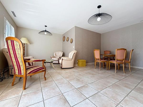 SOUS COMPROMIS - Maison de plain pied, lumineuse, 3 chambres, garage et jardin -  112 m2