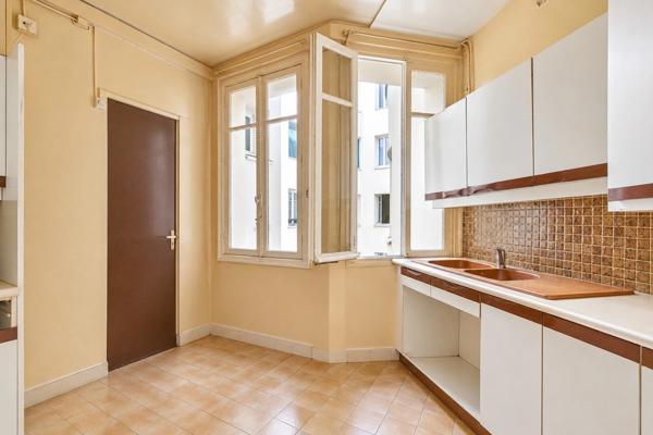 Paris 16ème Auteuil, Appartement 6 pièces au pied des commodités