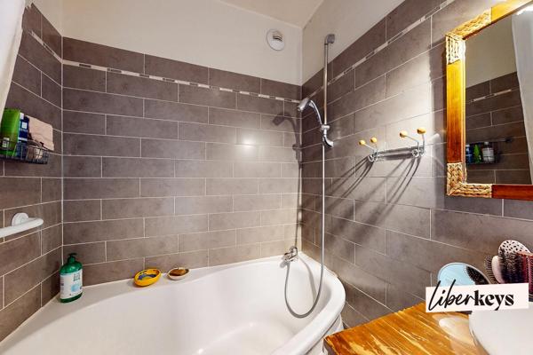 T4 duplex 80m² au dernier étage avec terrasse plein Sud Caen cinéma Lux