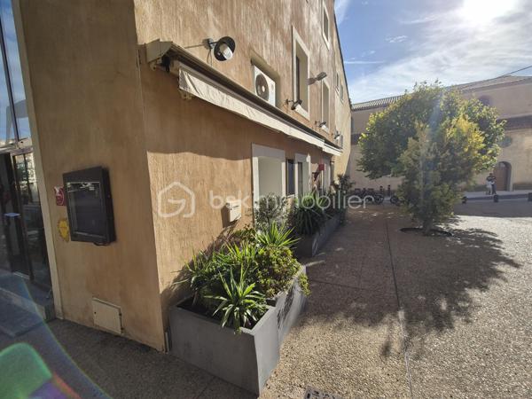 Local commercial de 180 m²