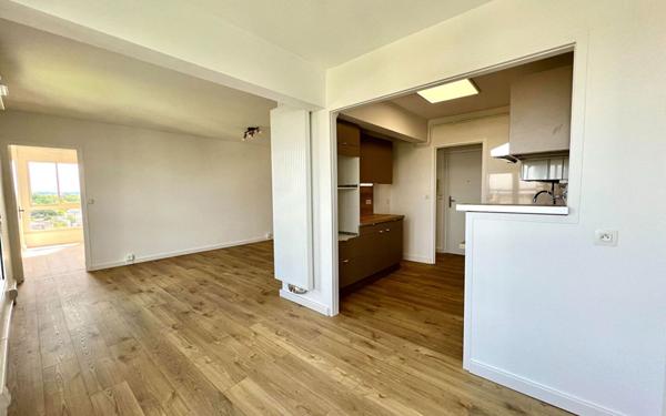 Appartement à vendre    4 pièces •  Bordeaux