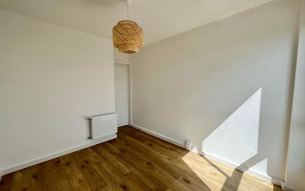 Appartement à vendre    4 pièces •  Bordeaux