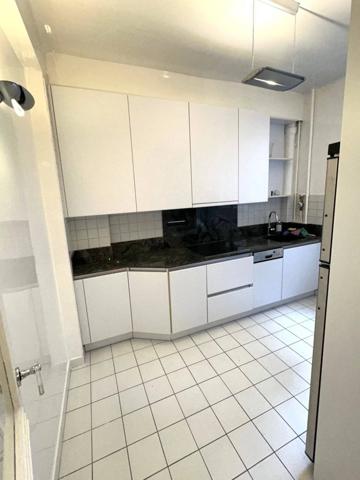 Charmant deux pièces dans immeuble pierres de taille