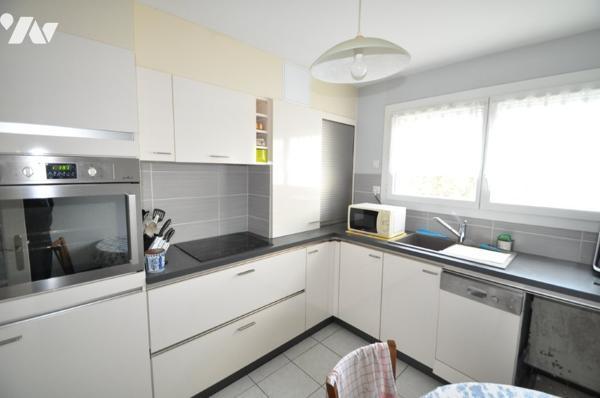 Appartement avec cave et garage.