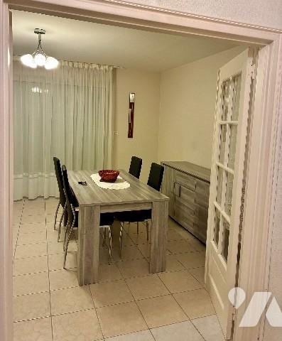 Appartement avec cave et garage.