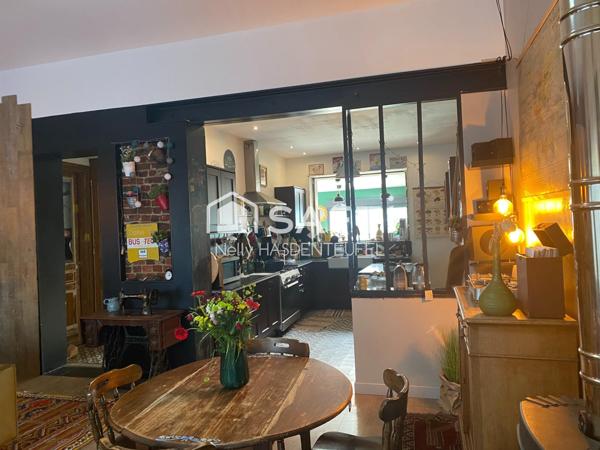 MAISON DE MAITRE SEMI PLAIN PIED 4 CHAMBRES DONT 1 AU RDC