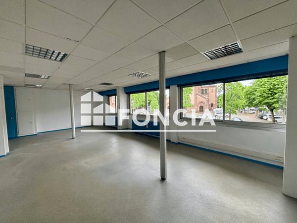 Location Local commercial 5 pièces 111 m² - Strasbourg 67100