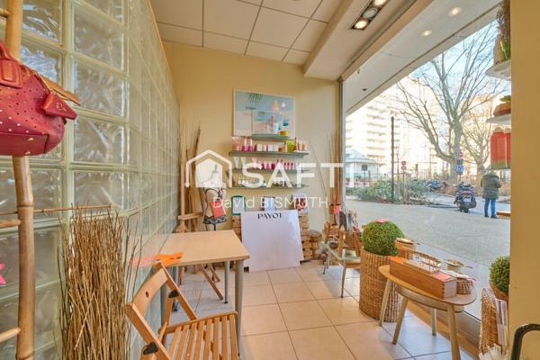 CESSION DE DROIT AU BAIL LOCAL COMMERCIAL DE 77 M2 AVEC VITRINE DE 10 METRES IDEAL CABINET MEDICAL PLACE CHARRAS COURBEVOIE