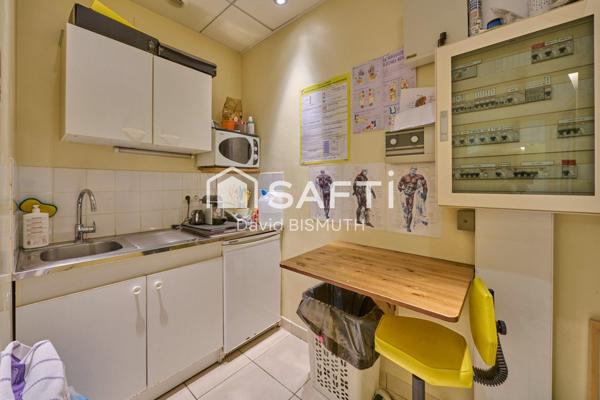 CESSION DE DROIT AU BAIL LOCAL COMMERCIAL DE 77 M2 AVEC VITRINE DE 10 METRES IDEAL CABINET MEDICAL PLACE CHARRAS COURBEVOIE