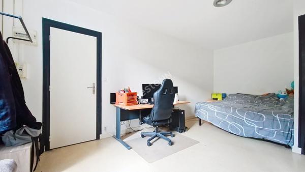 Opportunité investisseur : immeuble sans vacance locative avec 4 logements et stationnement privé