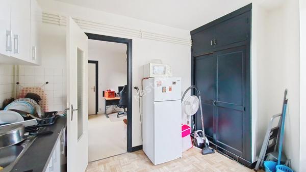 Opportunité investisseur : immeuble sans vacance locative avec 4 logements et stationnement privé